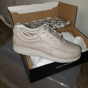 NEW IN BOX Hushpuppies Womens Power Walker Size11
